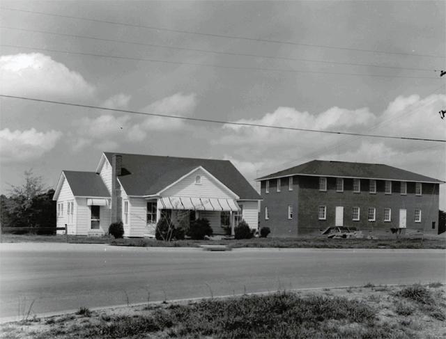 A photograph of the Saint James Toccoa Church building.